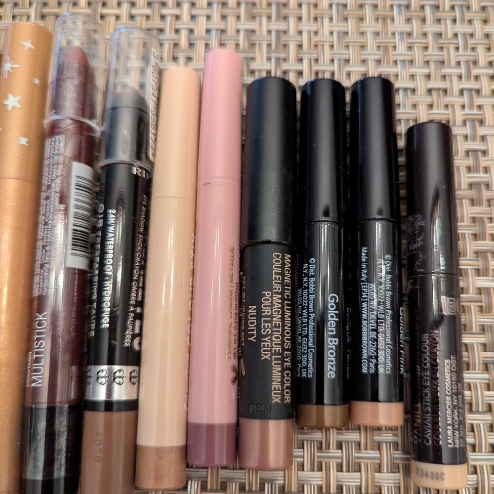 Assorted Eye Makeup Pencil Set - Picture 4 of 4
